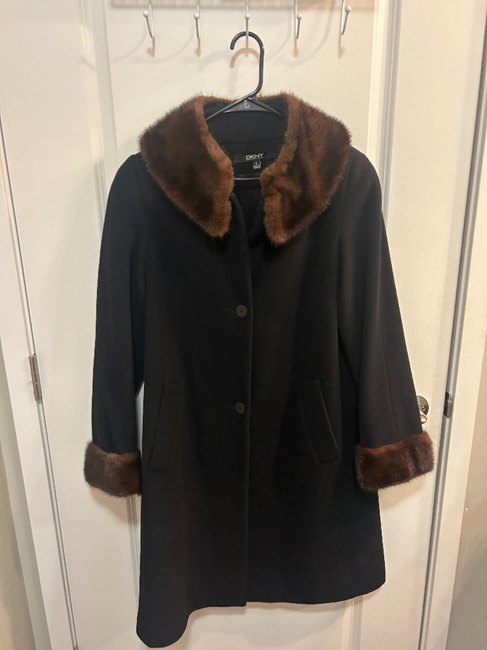 DKNY Black 100% Wool Coat Real Mink Fur Collar Cuffs Size 6 Luxury Vintage